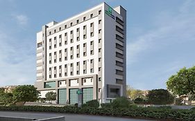 Holiday Inn Express Ahmedabad Prahlad Nagar By Ihg